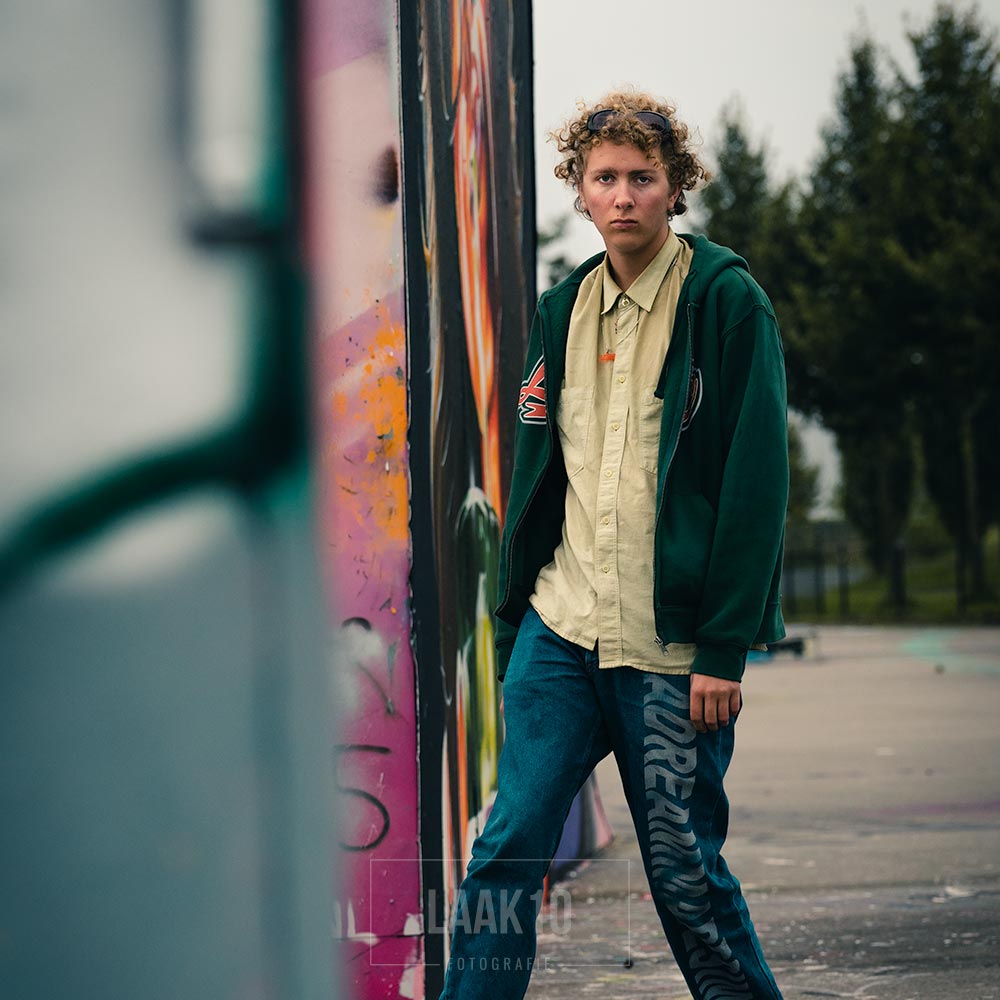 Portret staand in het skatepark